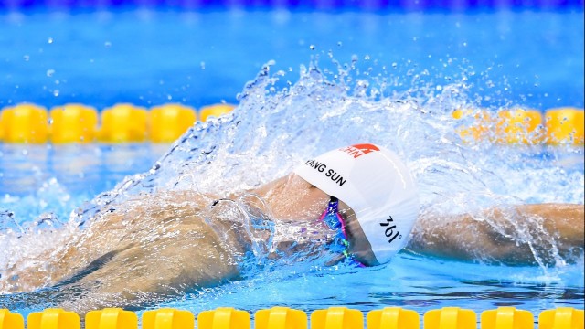 全面推进足球“智慧场馆”建设，提升硬件能力，足球场智能化解决方案