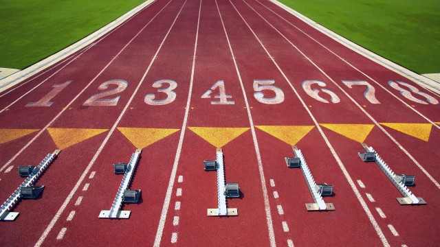 西甲：巴萨5-2战胜埃瓦尔，梅西送出多次助攻，巴萨5比2