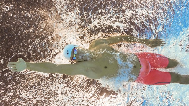 内马尔+C罗加盟带动商业合作激增，c罗与内马尔合照