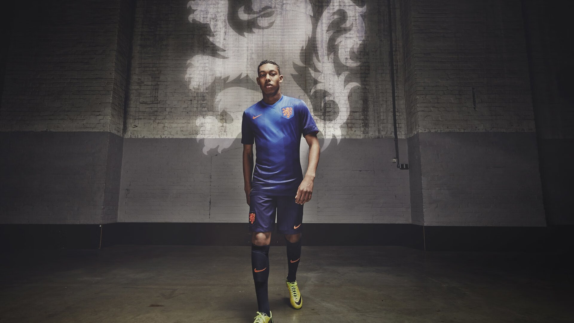 伊朗球迷在雪中烤羊肉串助威，被冬奥组委点名表扬，伊朗男子足球队